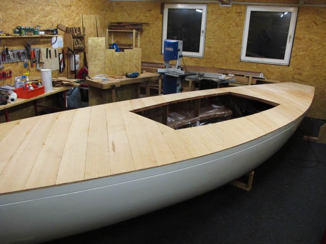 Das Unterdeck aus zwei Lagen Oregon Pine